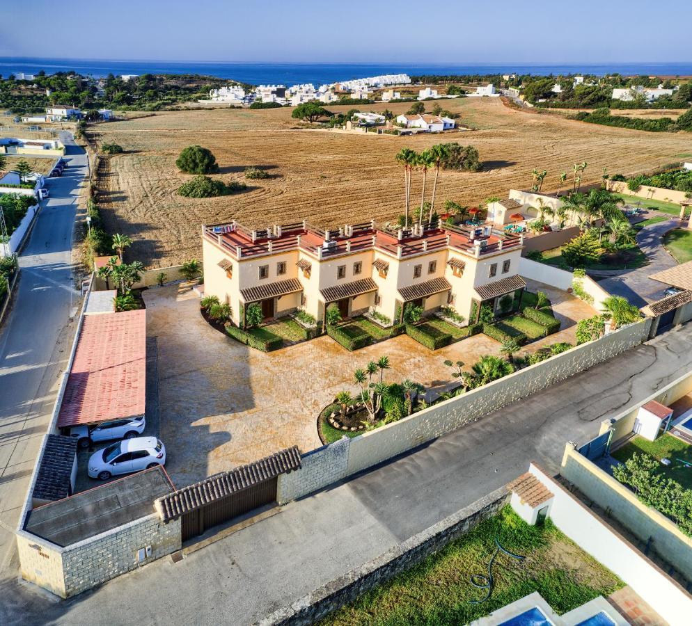 Apartamentos Villafaro Conil Conil De La Frontera Extérieur photo