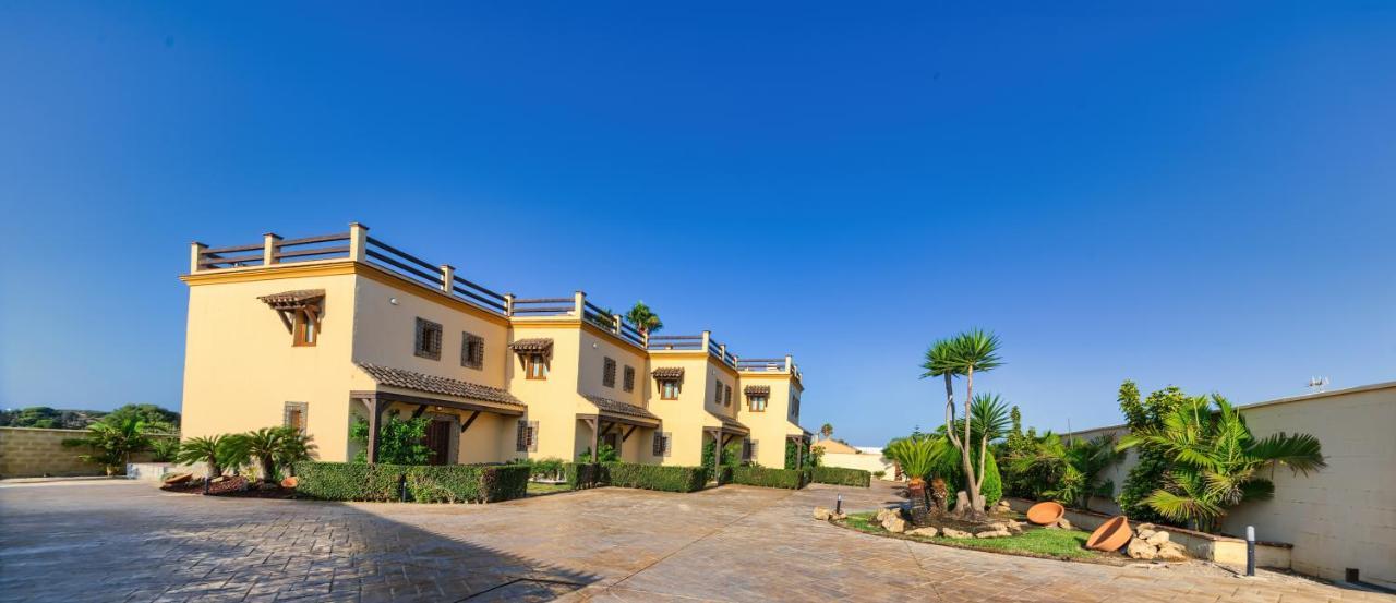 Apartamentos Villafaro Conil Conil De La Frontera Extérieur photo
