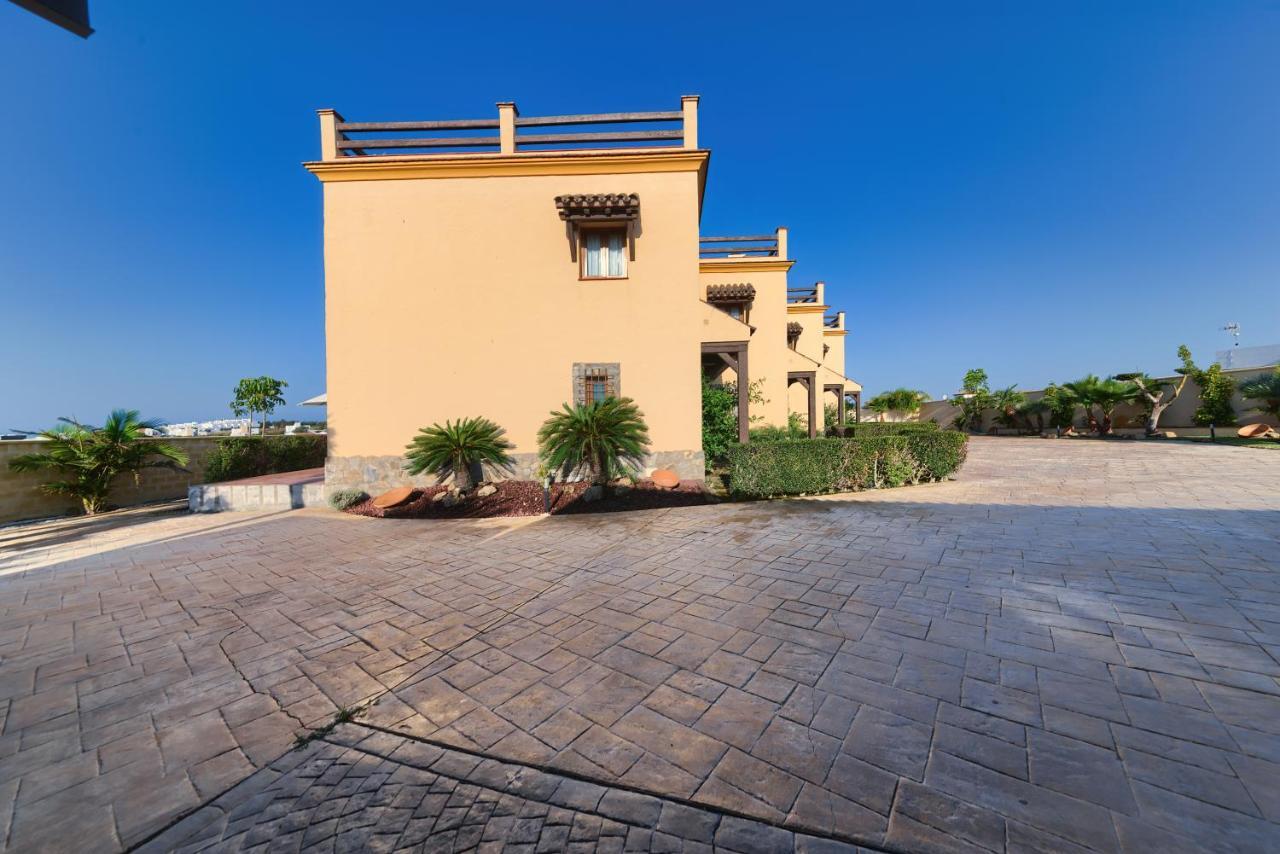 Apartamentos Villafaro Conil Conil De La Frontera Extérieur photo
