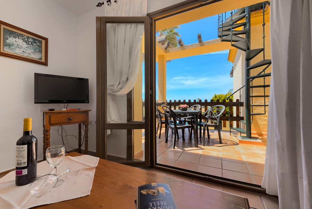 Apartamentos Villafaro Conil Conil De La Frontera Extérieur photo
