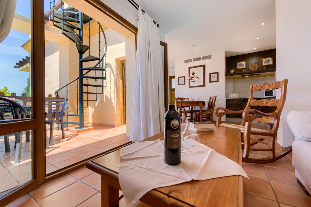 Apartamentos Villafaro Conil Conil De La Frontera Extérieur photo