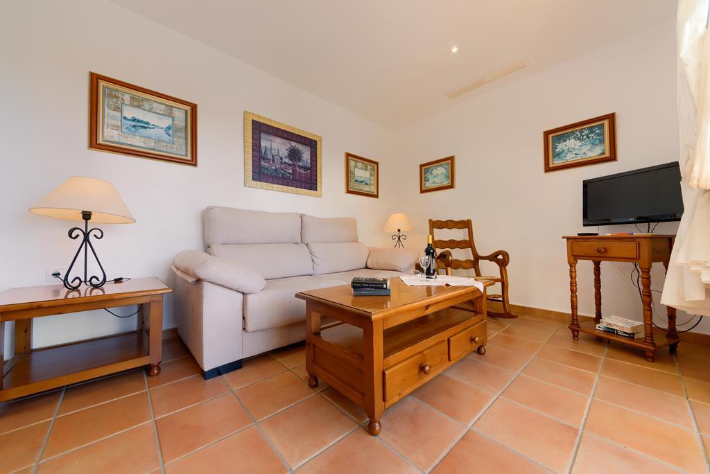 Apartamentos Villafaro Conil Conil De La Frontera Extérieur photo