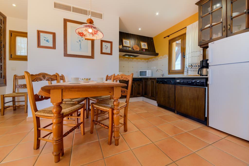 Apartamentos Villafaro Conil Conil De La Frontera Extérieur photo